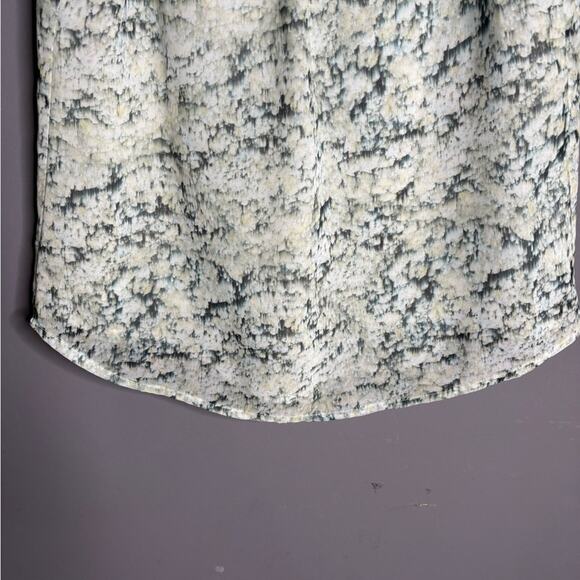 H&M Green Printed Sleeveless Blouse With Back Cutout & Tie Size 2 - Picture 3 of 6